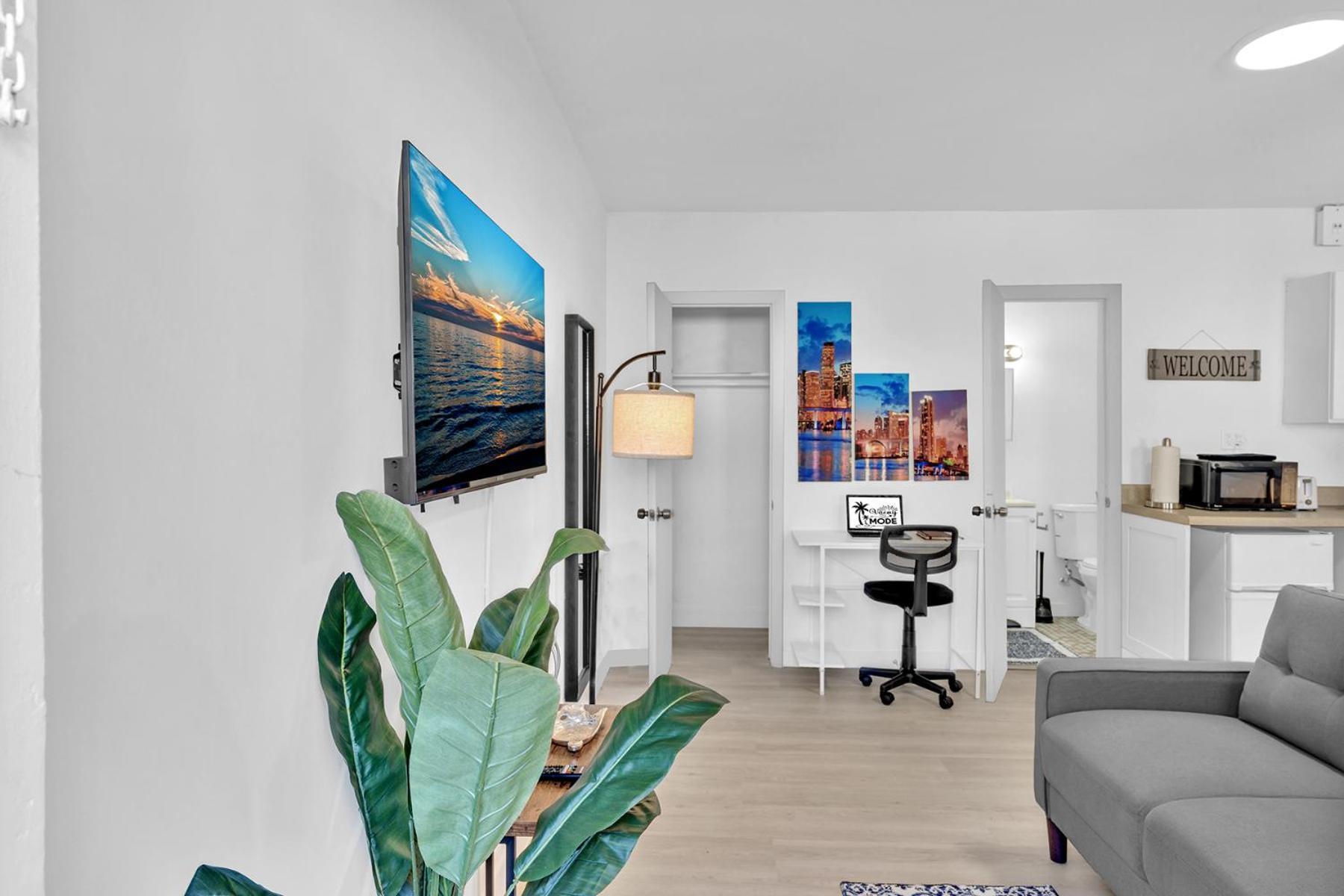Young Circle & Hollywood Blvd Posh Studio Suite Bagian luar foto