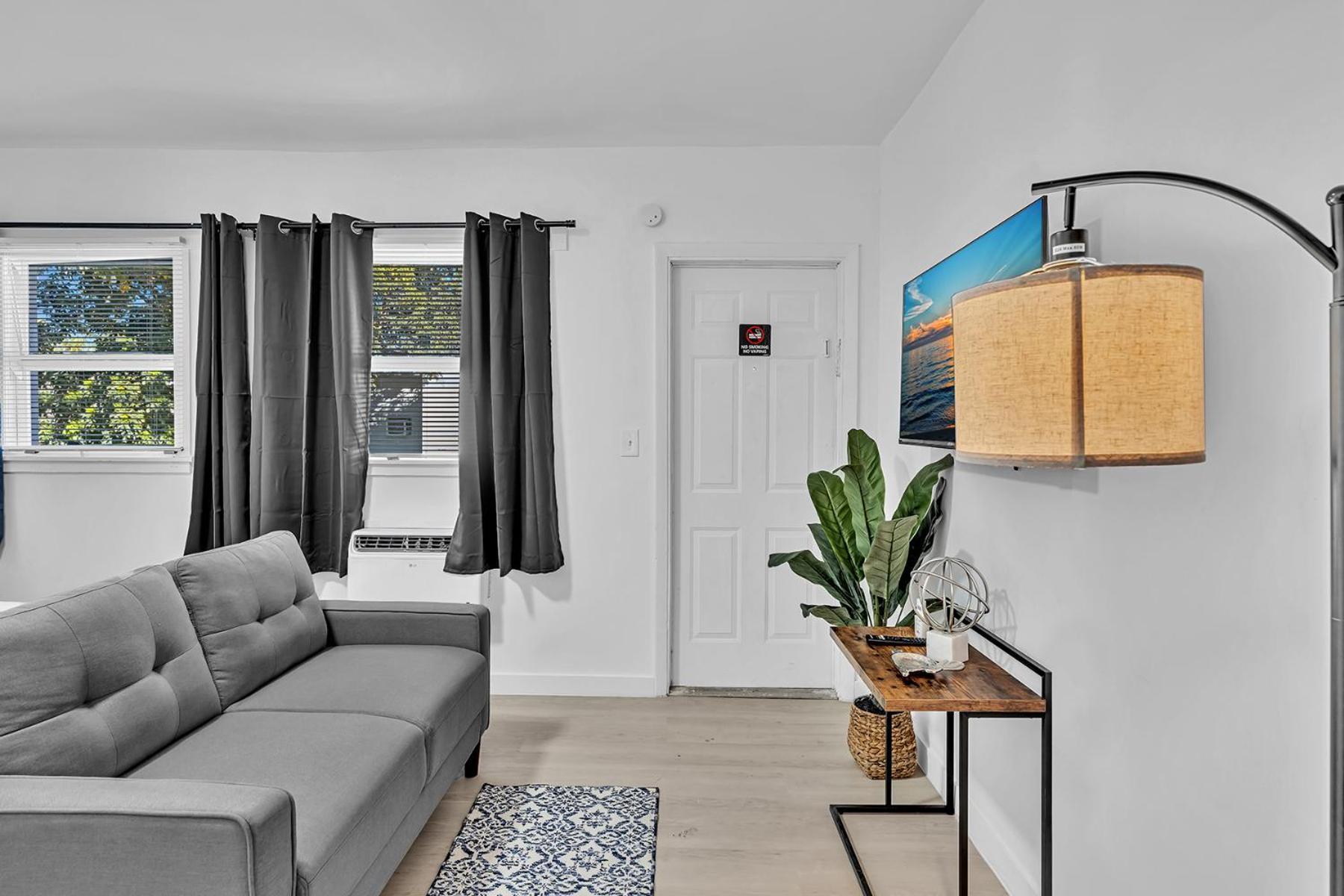 Young Circle & Hollywood Blvd Posh Studio Suite Bagian luar foto